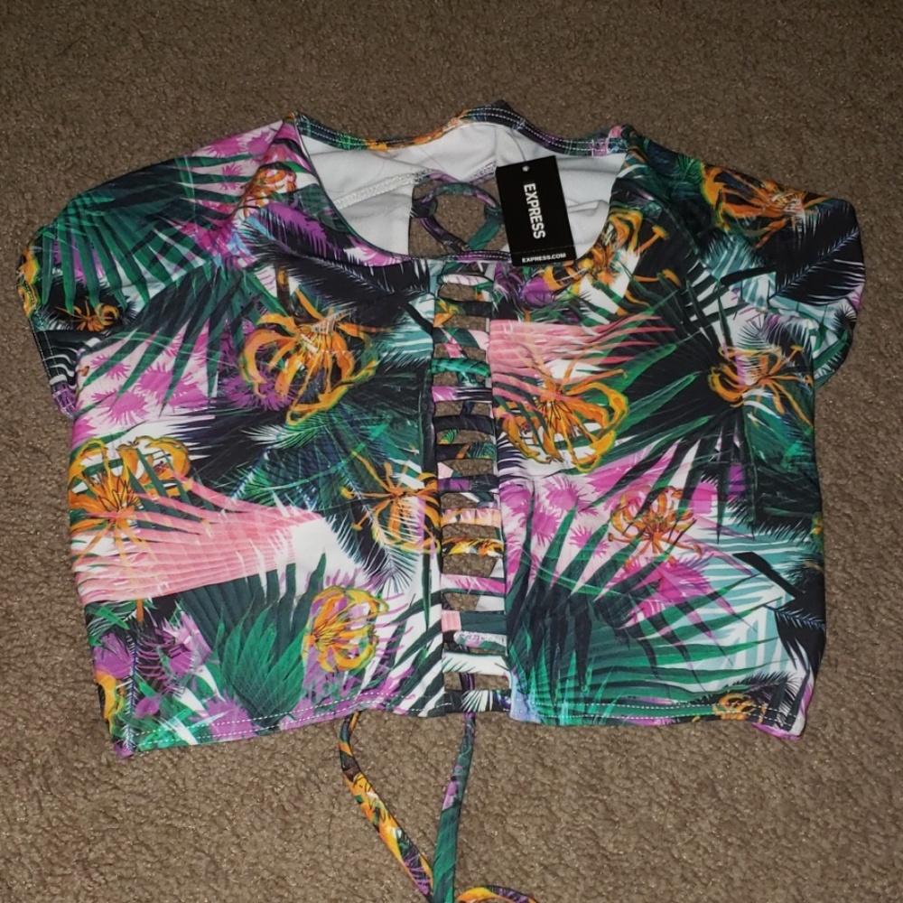 *SOLD* NWT NEVER WORN EXPRESS SWIM TOP SIZE MEDIUM